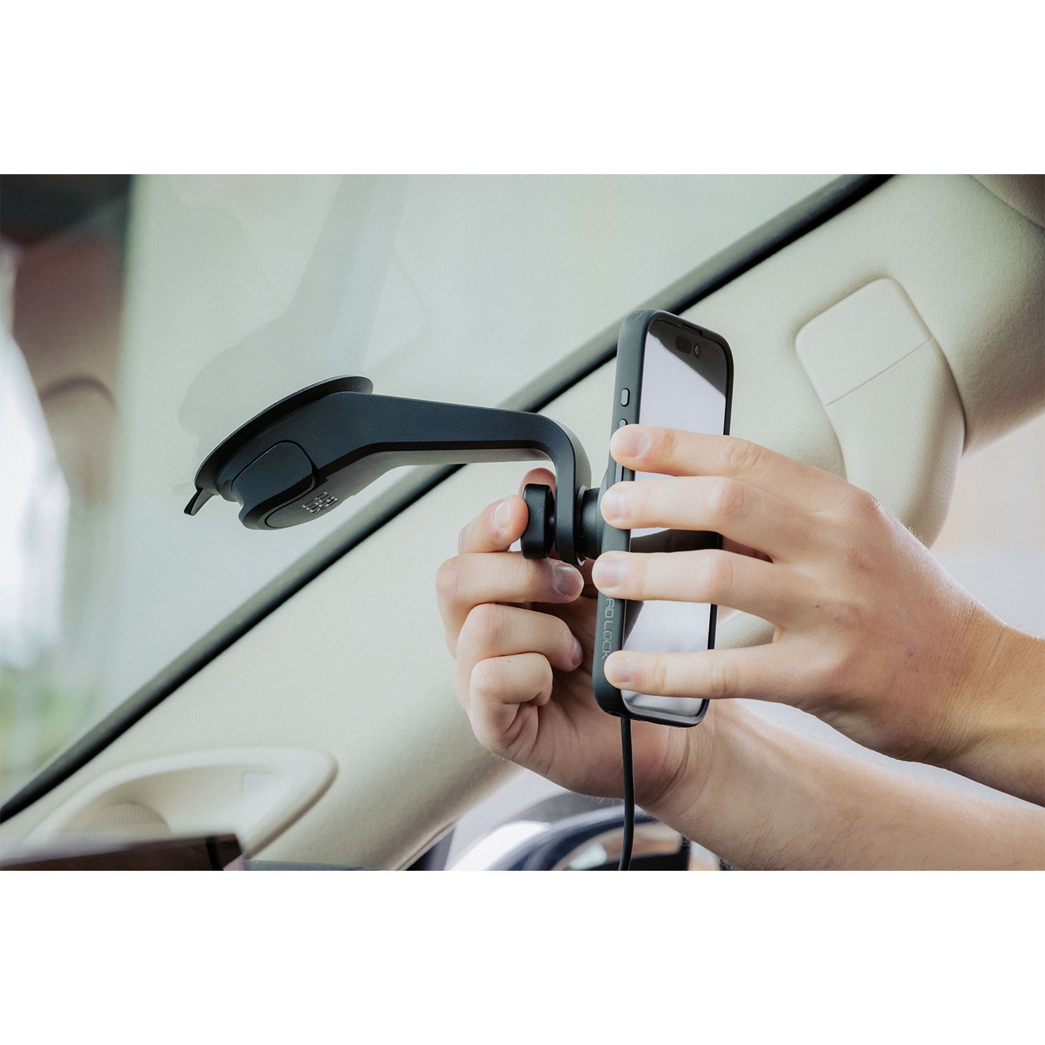 QUAD LOCK - Support voiture smartphone - Pare-brise à ventouse