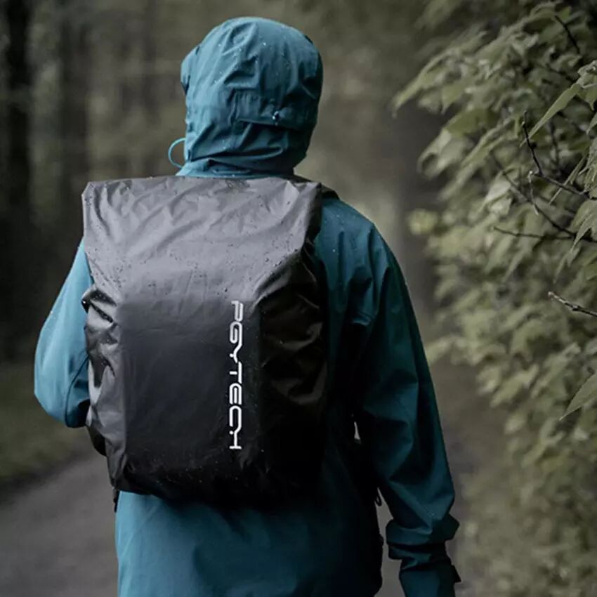 Housse de pluie PGYTECH sur sac photo