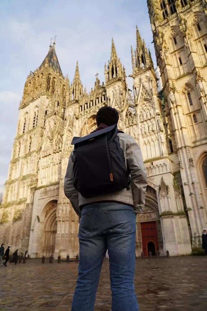 Sac à dos OneGo 18L PGYTECH - même coloris en situation